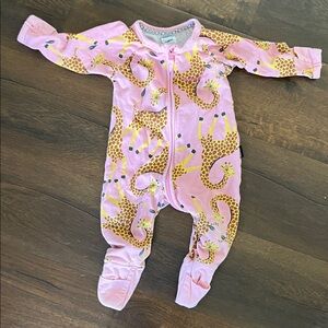 Wondersuit Pink Giraffe-Print Two-Way Zip Footed One-Piece